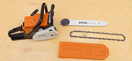 : Step 1 of 14: Lay the individual components (engine, chain and guide bar) on a suitable, clean, flat work surface. You may wish to place some soft material (e.g. carpet) underneath to avoid any damage to the machine or the floor.